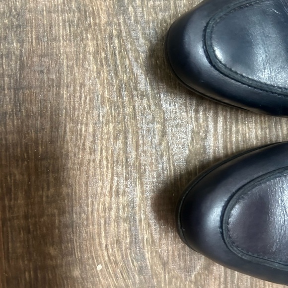 Salvatore Ferragamo 7.5E vintage navy micro heel preppy tasseled shoes. - Picture 11 of 15